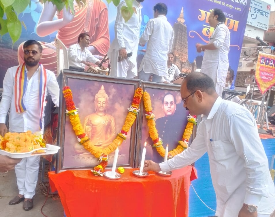 बुद्ध जयंतीच्या निमित्ताने महादुल्यात बुद्ध भीम गीतांची 