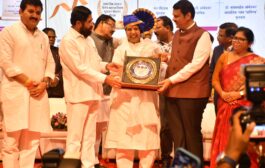 शाहु-फुले-आंबेडकर पुरस्कार ओगावा सोसायटीला मुख्यमंत्री फडणवीस यांच्या हस्ते प्रदान