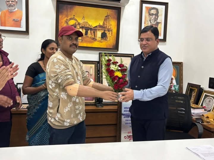 राज्यमंत्री आशिष जयस्वाल यांचेकडून मदतीचा हात - पारशिवनी च्या रविंद्र राऊत यांना क्रृतिम सिंथेटिक हात प्रदान