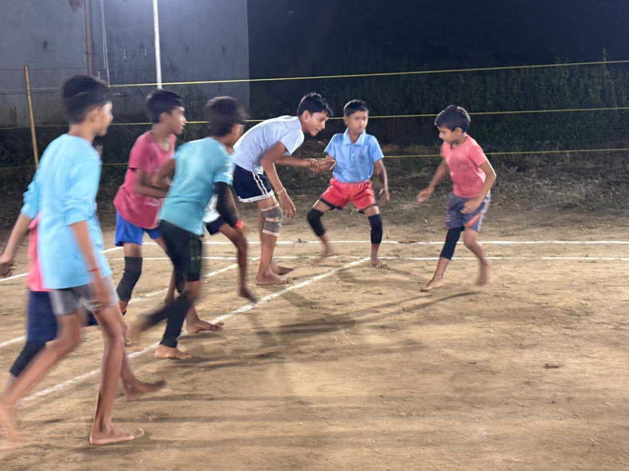 “खेळ हे तरुणांच्या सर्वांगीण विकासाचे माध्यम आहे. अशा स्पर्धांमुळे गावात एकोपा,शिस्त आणि निरोगी स्पर्धेची भावना निर्माण होते.”-देवेंद्र गोडबोले (कांग्रेस नेता)