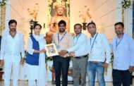 ड्रॅगन पॅलेस परिसरात पहिल्यांदाच नगर परिषद व पोलिस प्रशासनाने अनुयायांना उत्कृष्ट सुविधा उपलब्ध करून दिल्याबद्दल अधिकाऱ्यांचा सत्कार