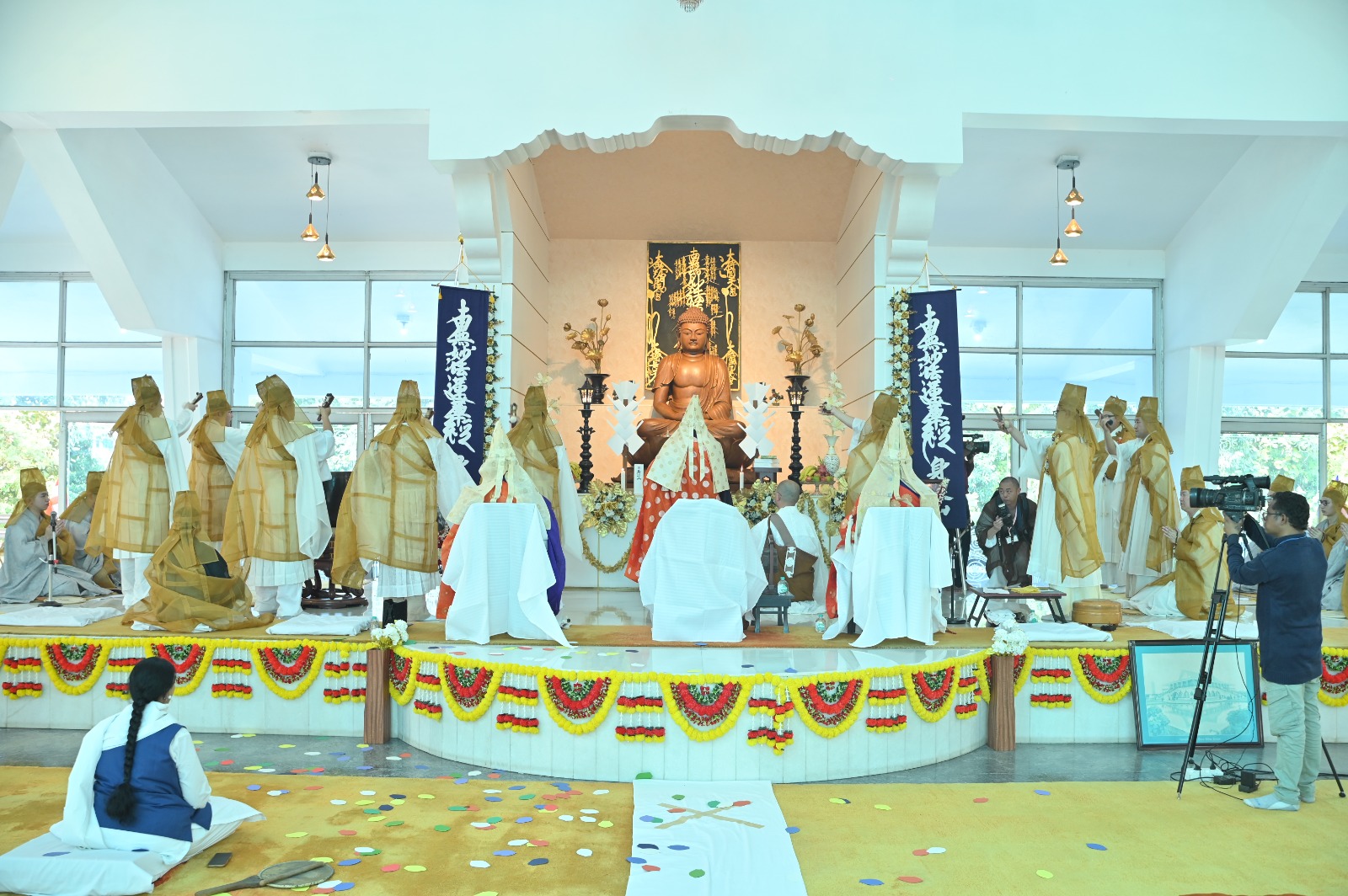 ड्रॅगन पॅलेस हे शांती, मैत्री आणि मानवतेचा दीपस्तंभ, ड्रॅगन पॅलेस हे जगाला देतोय करुणेचा संदेश-जपानचे भंते तेनजेन हामाजीमा ग्योहो उचियामा यांचे हस्ते ड्रॅगन पॅलेस फेस्टिव्हल चे उद्घाटन प्रसंगी प्रेरणादायी मार्गदर्शन