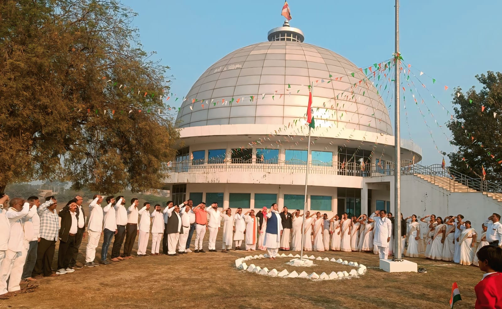 संविधान हा लोकशाहीचा श्वास आणि आपल्या अस्तित्वाचा आधार- ॲड. सुलेखाताई कुंभारे (माजी राज्यमंत्री)