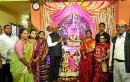 कोराडी काँलनीत संत गजानन महाराज प्रकटदिनानिमित्त कार्यक्रमाला पालकमंत्री बावनकुळेंची भेट, मुख्य अभियंता विलास मोटघरे झाले पालखीत सहभागी