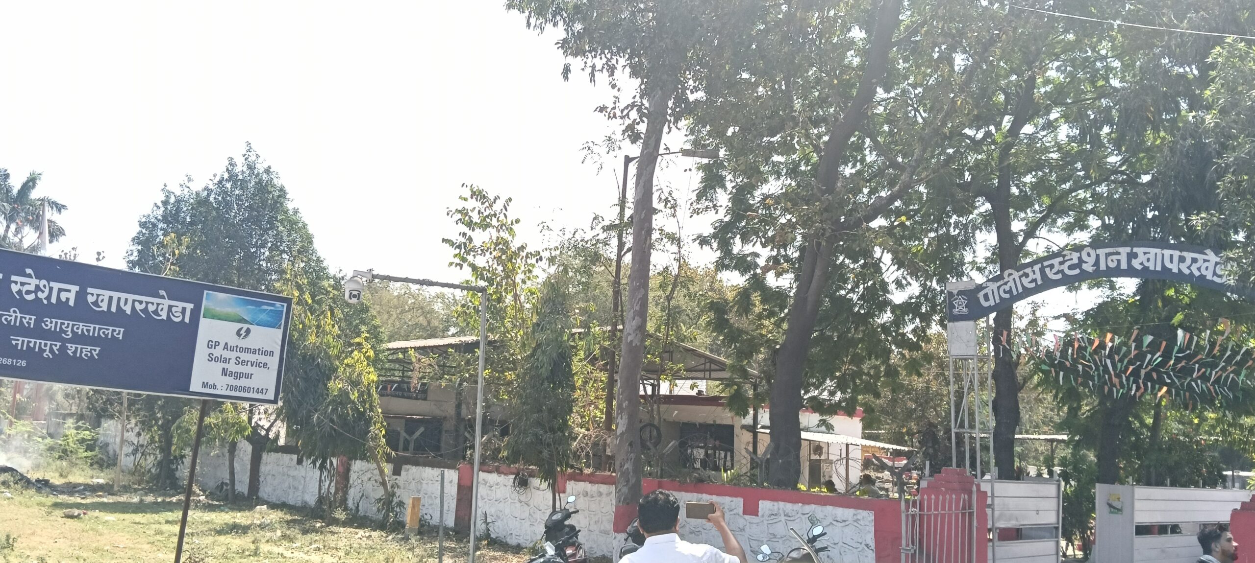 कोराडी खापरखेडा मार्गावर हत्या ; मारेकरी महिला व तिच्या साथीदाराने खापरखेडा पोलिस स्टेशन येथे केले आत्मसमर्पण